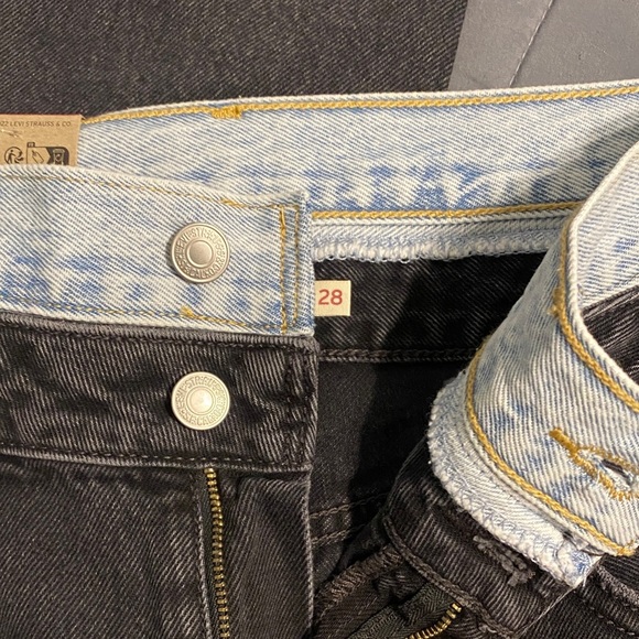 Levi's Charcoal Baggy Jeans - Picture 6 of 6